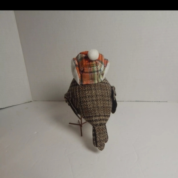 Plaid Brown‎ and White Bird Decor - Picture 2 of 7